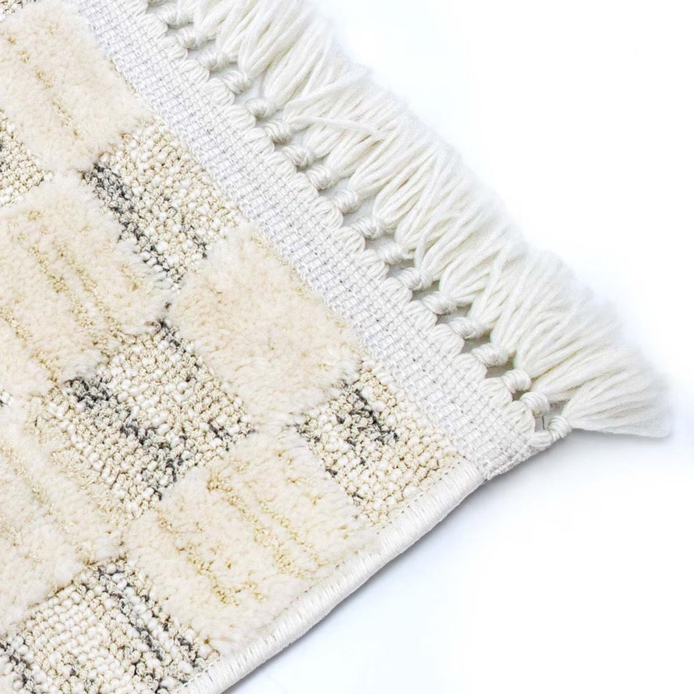 Cream Checkered Woven Rug – Machine Washable Scandinavian Style Floor Decor (10mm Pile)